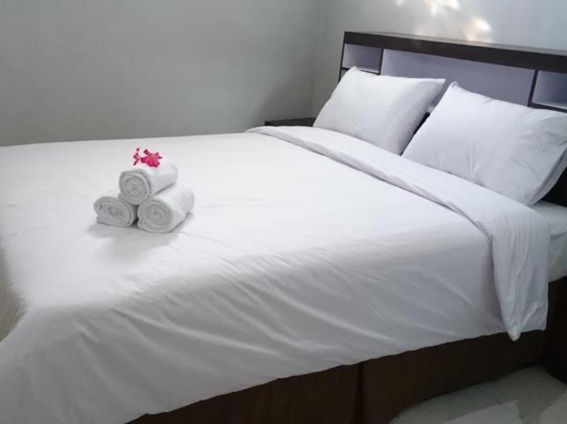 Reddoorz Plus @ Hotel Star 88 Tugu Dış mekan fotoğraf