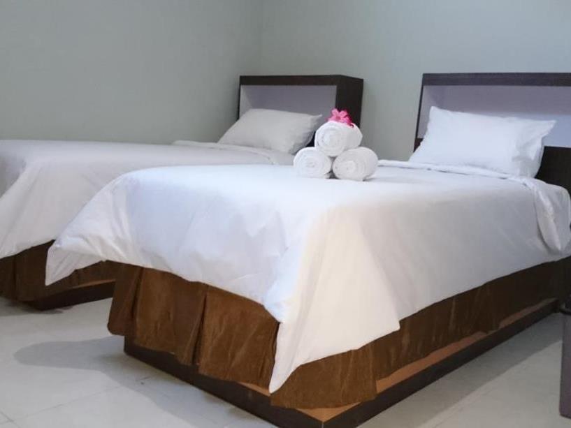 Reddoorz Plus @ Hotel Star 88 Tugu Dış mekan fotoğraf
