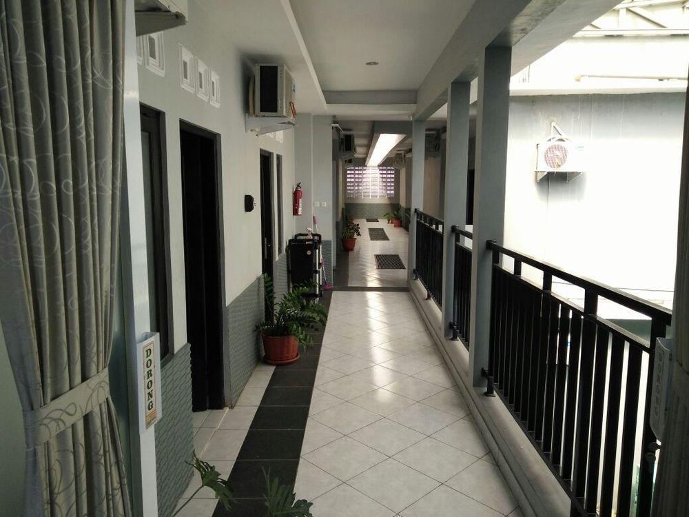 Reddoorz Plus @ Hotel Star 88 Tugu Dış mekan fotoğraf