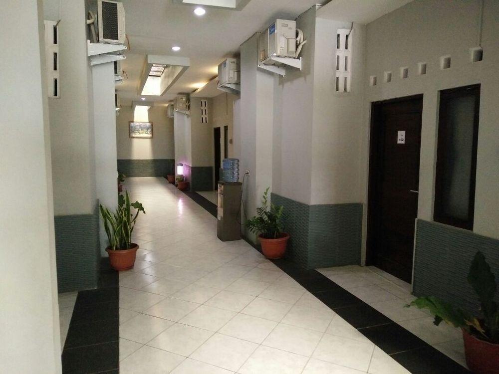 Reddoorz Plus @ Hotel Star 88 Tugu Dış mekan fotoğraf