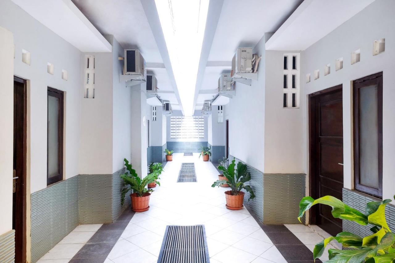 Reddoorz Plus @ Hotel Star 88 Tugu Dış mekan fotoğraf