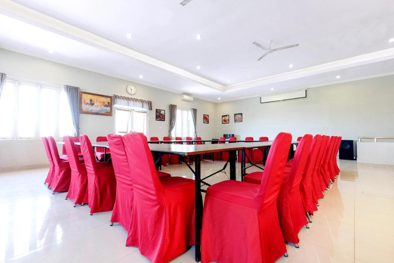 Reddoorz Plus @ Hotel Star 88 Tugu Dış mekan fotoğraf