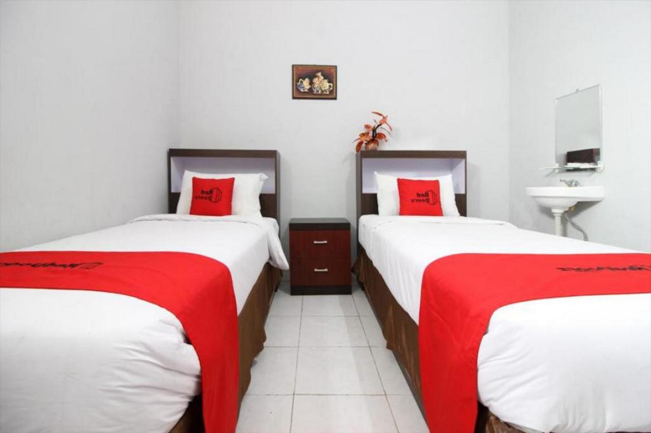 Reddoorz Plus @ Hotel Star 88 Tugu Dış mekan fotoğraf