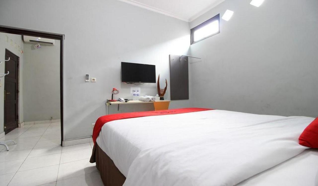Reddoorz Plus @ Hotel Star 88 Tugu Dış mekan fotoğraf