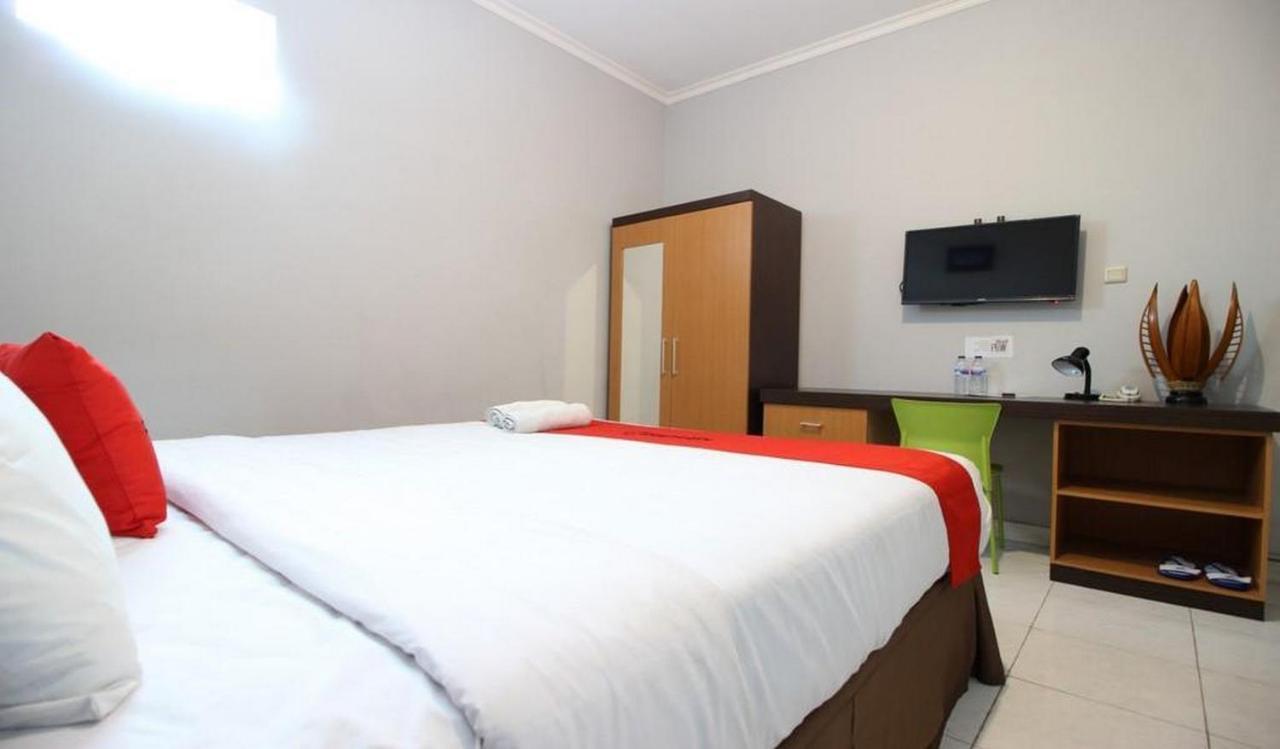 Reddoorz Plus @ Hotel Star 88 Tugu Dış mekan fotoğraf