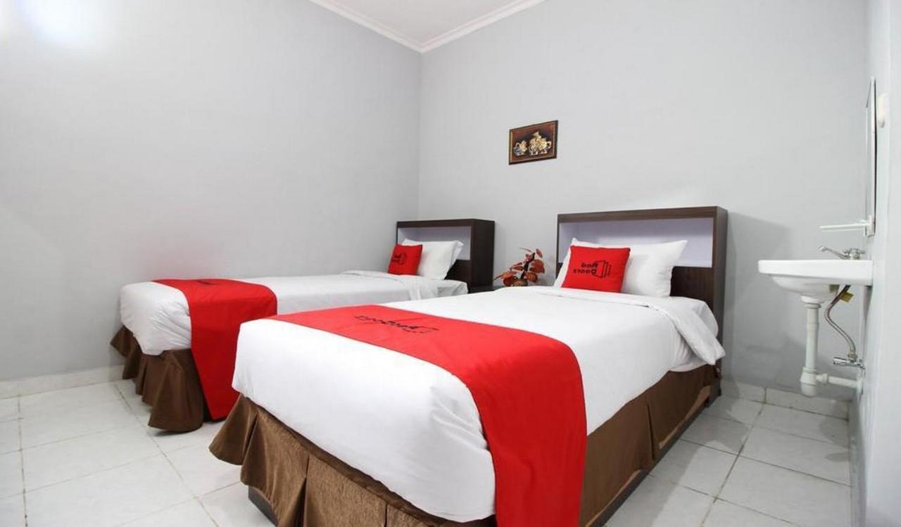 Reddoorz Plus @ Hotel Star 88 Tugu Dış mekan fotoğraf
